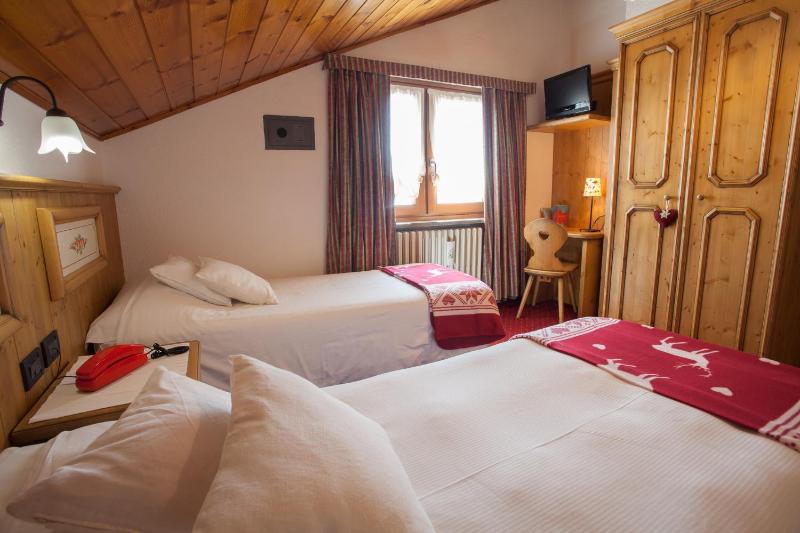 Two-Bedroom Suite image 2