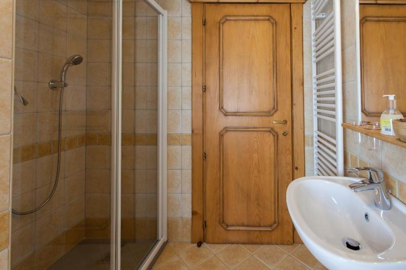 Two-Bedroom Suite image 4