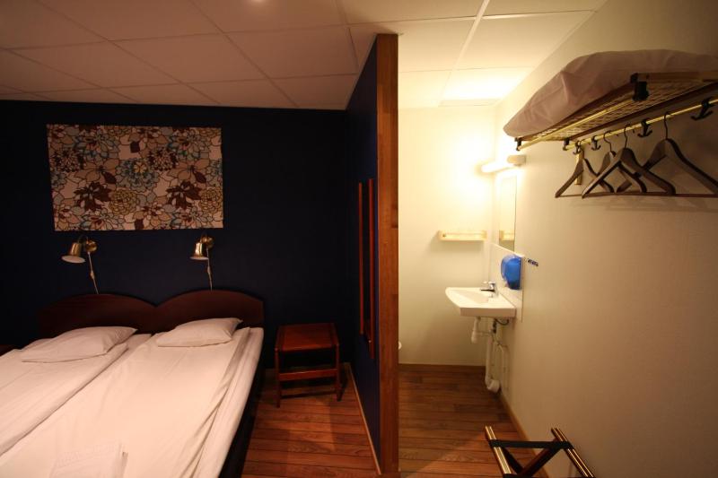 Double or Twin Room with Shared Bathroom image 2