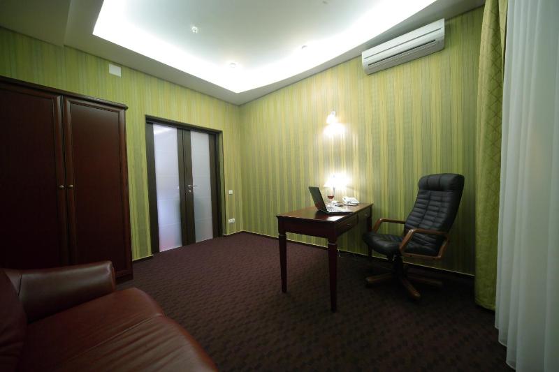 Three-Bedroom Apartment image 3