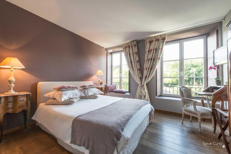 Entre Hotes - image 10