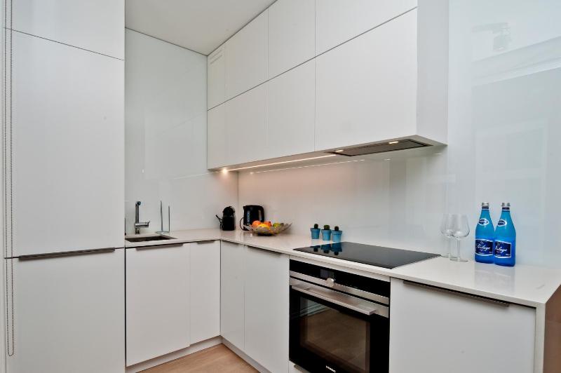 Studio Apartment with Sea View - ul. Mickiewicza 7/16 image 2
