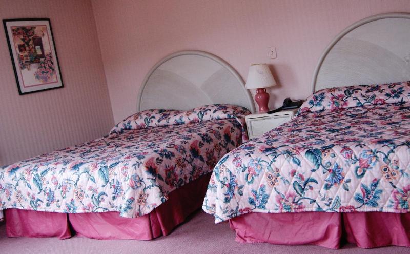 Double Room with Two Double Beds image 3