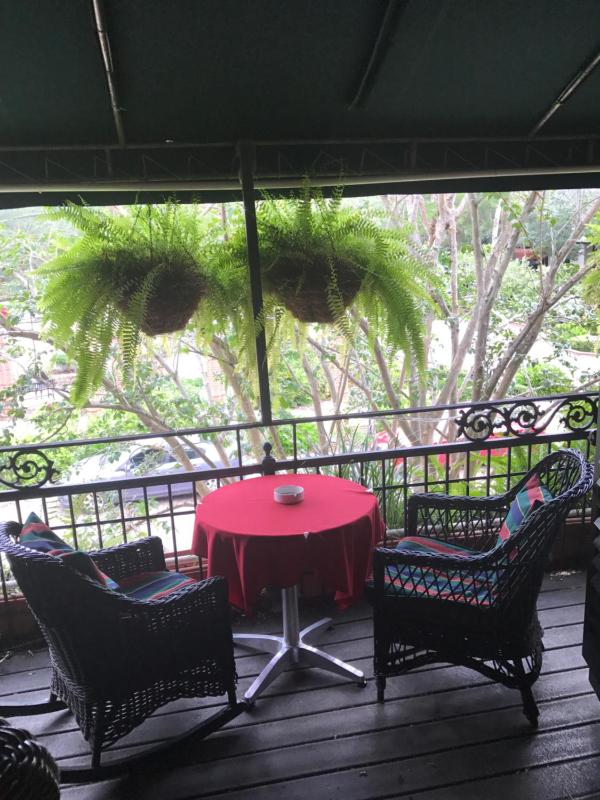 Queen Room with Balcony and Park View image 3