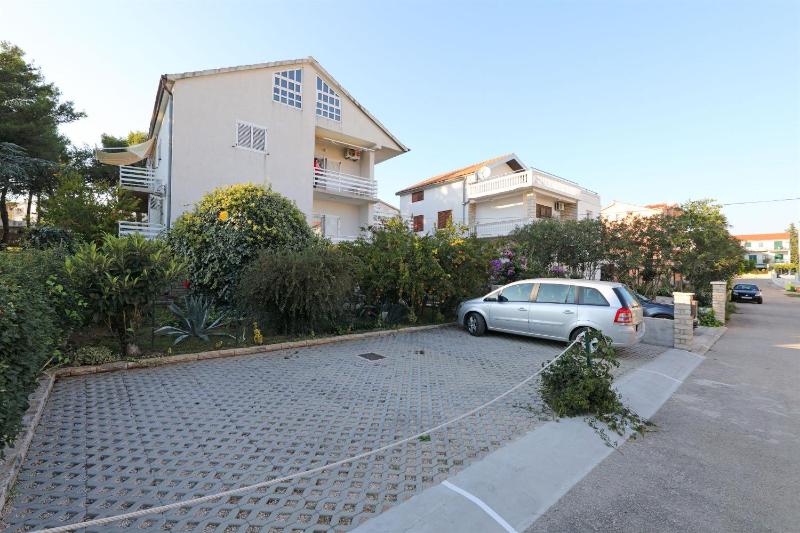 Apartments Sanja - image 3