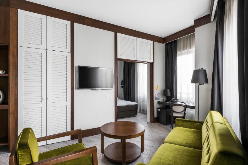 Suite image 3