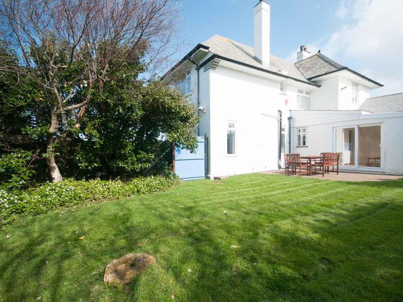 Bay View House - image 2