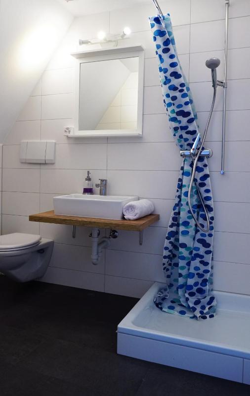 Single Room with Private Bathroom image 4