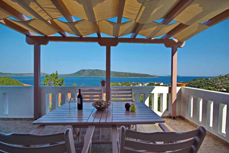 Two Bedroom Villa with Sea View image 4
