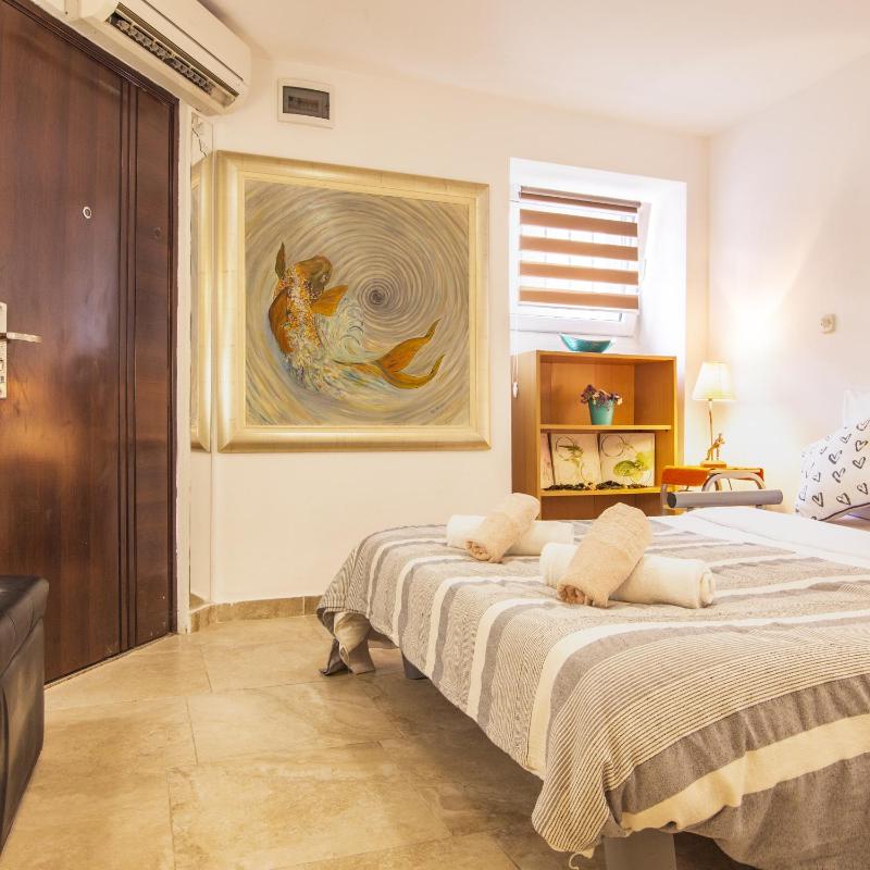 Studio Old Town - image 1