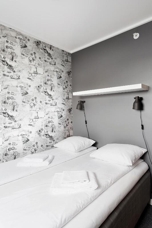 Standard Double Cabin with Private Bathroom image 3