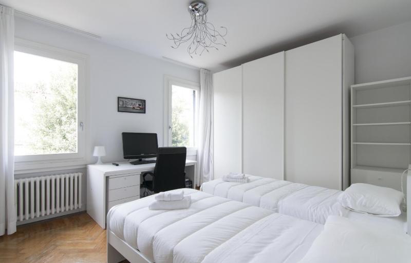Apartment with Terrace image 2