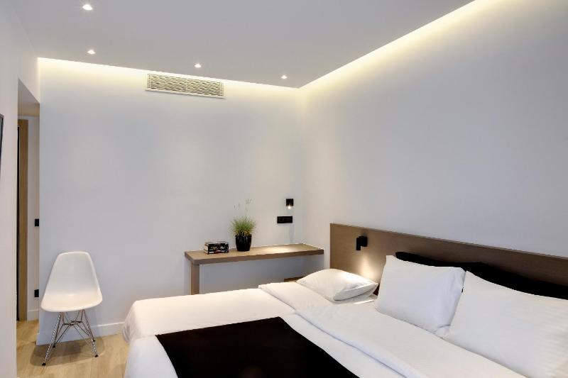 Triple Room image 4