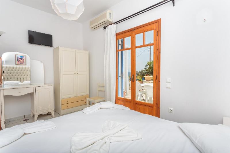 Deluxe Apartment image 2
