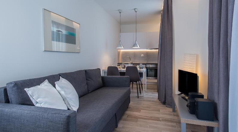 Deluxe Apartment image 2