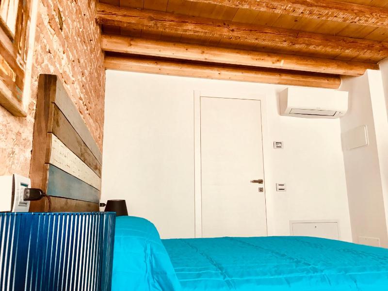 Deluxe Triple Room image 3