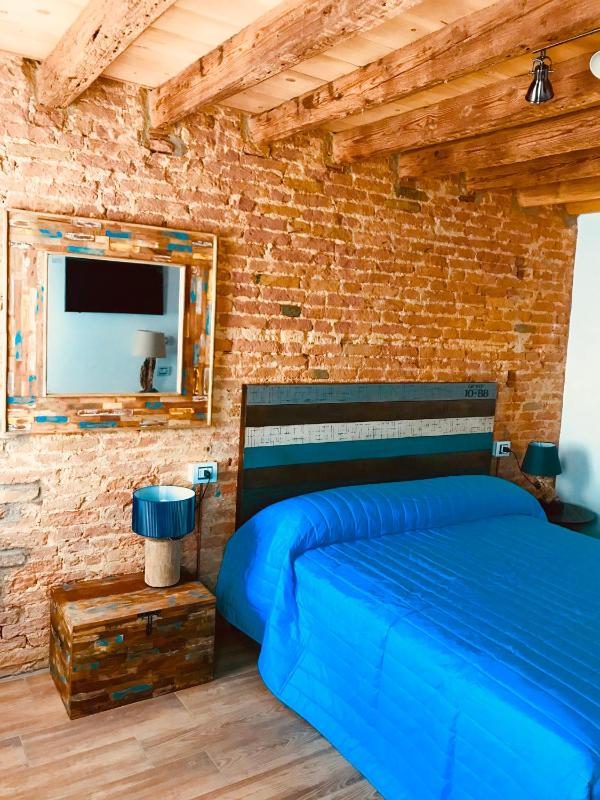 Deluxe Triple Room image 2