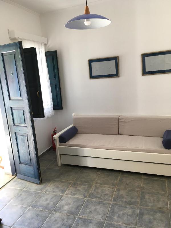 One-Bedroom Apartment image 3