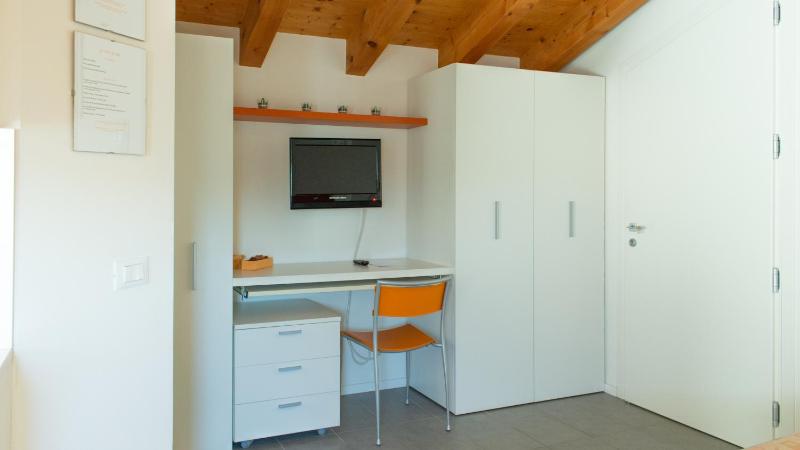 Double Room image 3