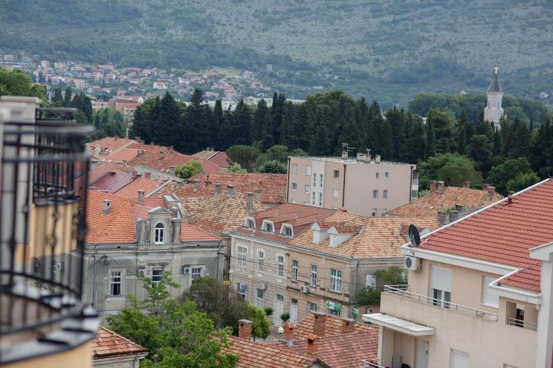 Bella Vista - image 1