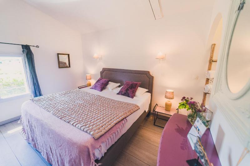 Double or Twin Room image 3