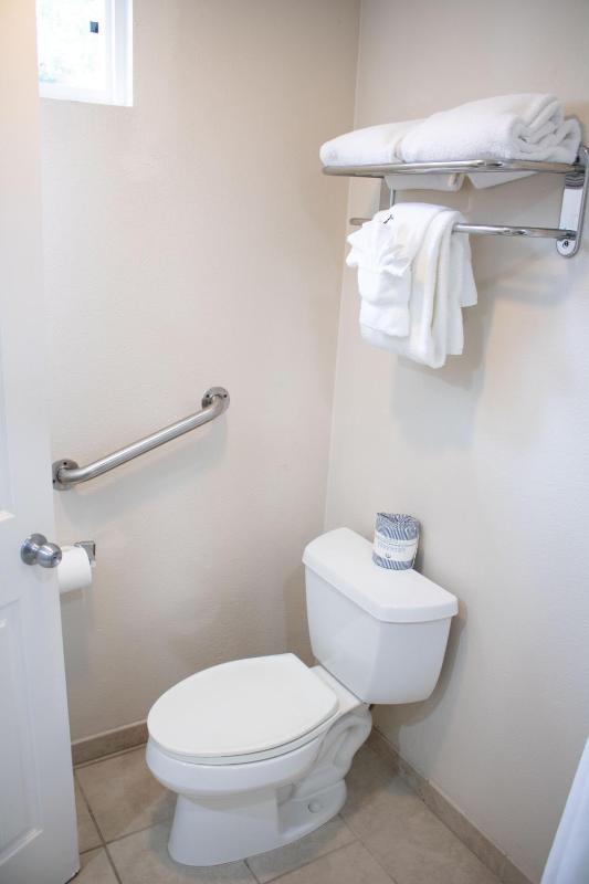 Standard Room with Two Double Beds (Upstairs) image 3