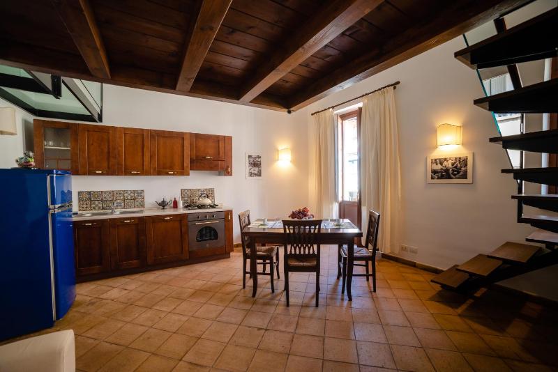 Studio Apartment with Balcony  image 4