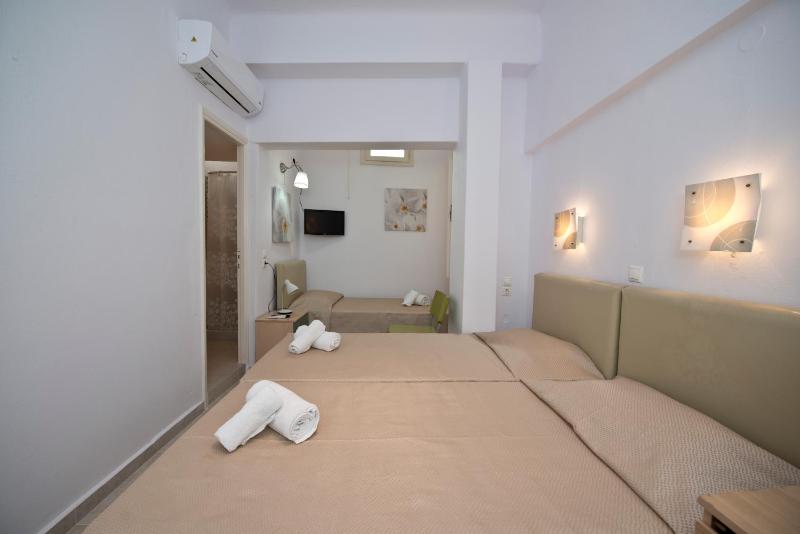 Triple Room image 3