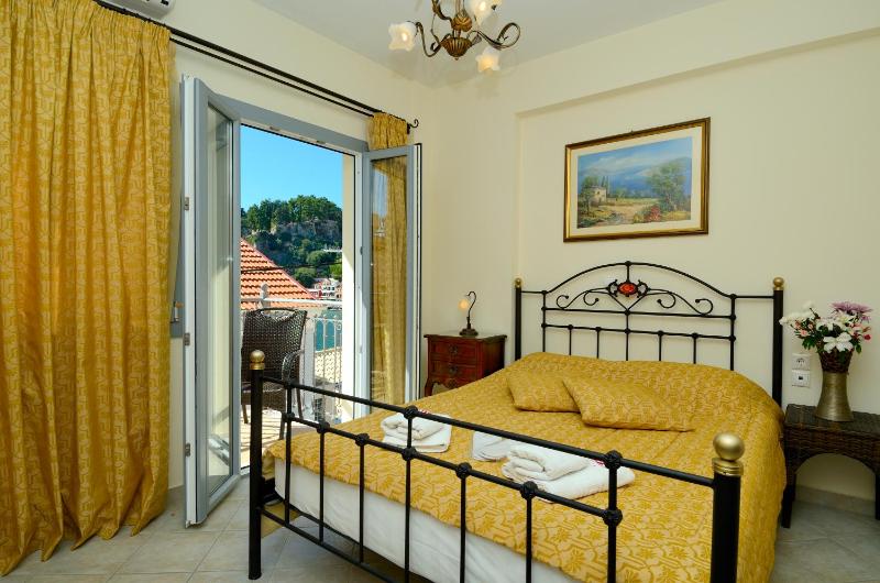 Acrothea Hotel - image 8