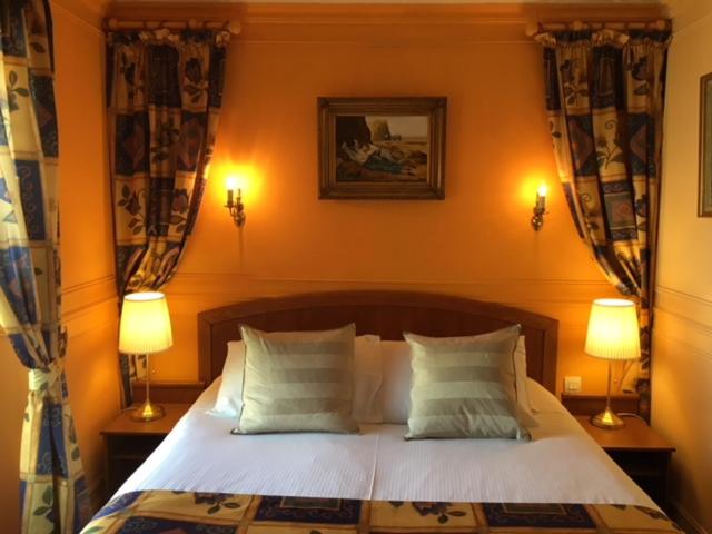 Superior Double Room image 4