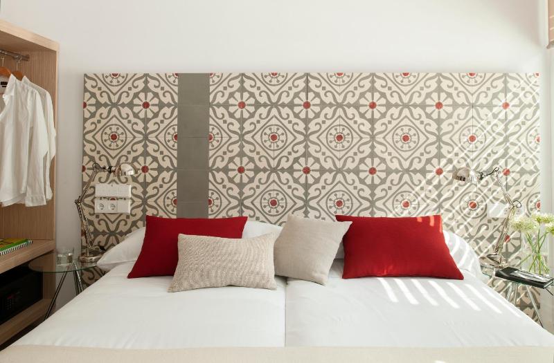 Two-Bedroom Apartment with 2 Bathrooms  image 1
