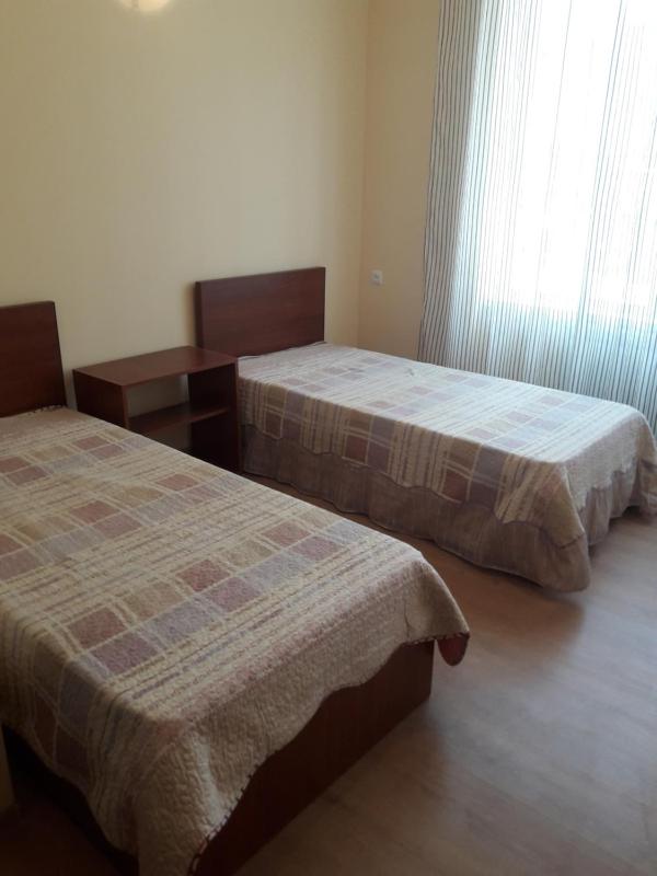 Standard Double Room with Two Double Beds image 1