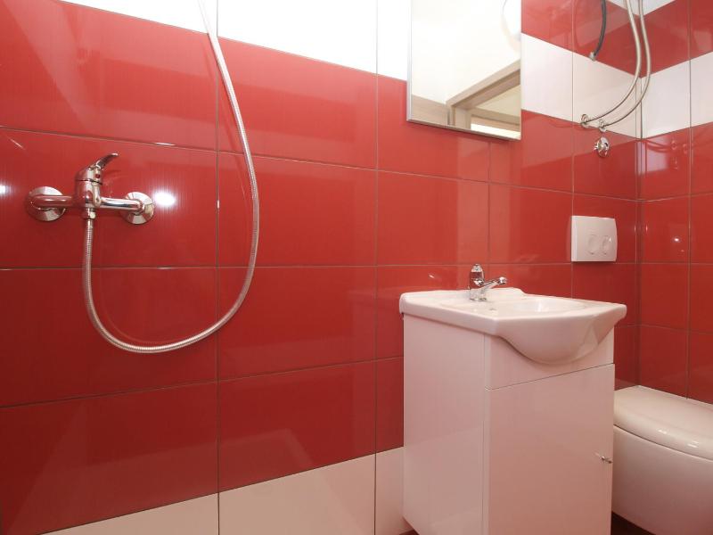Apartment image 3