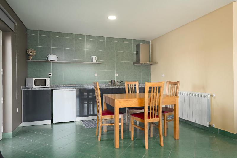 Two-Bedroom House image 4