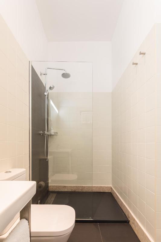 Two-Bedroom Apartment with City View image 2