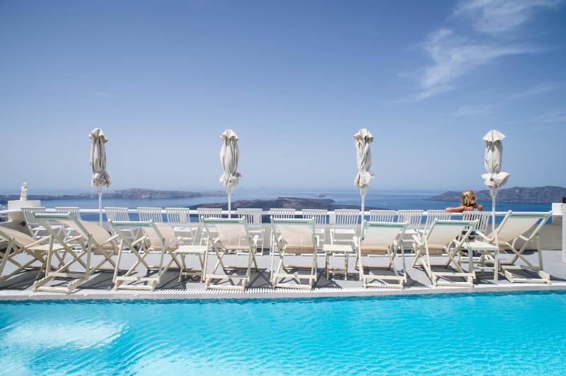 Single Room Pool Facing image 4