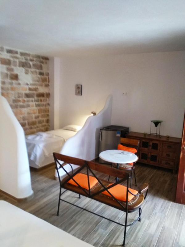 Triple Room image 1