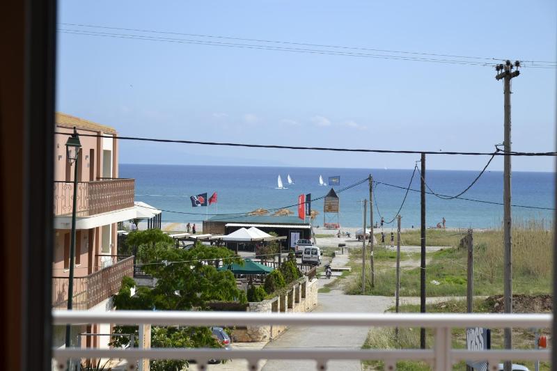 Superior Double or Twin Room with Sea View image 2
