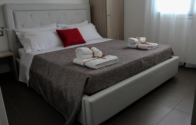Economy Double Room image 1