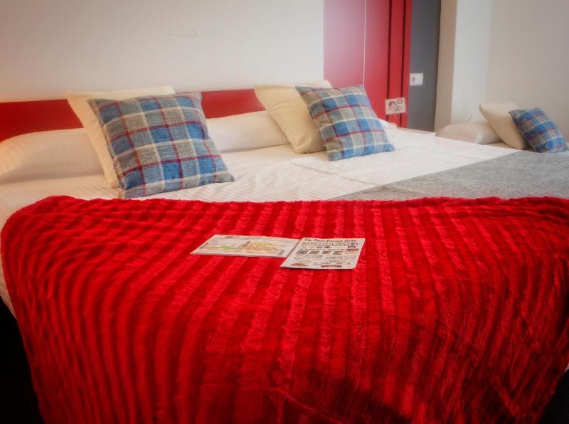 Double or Twin Room with Spa Access image 3