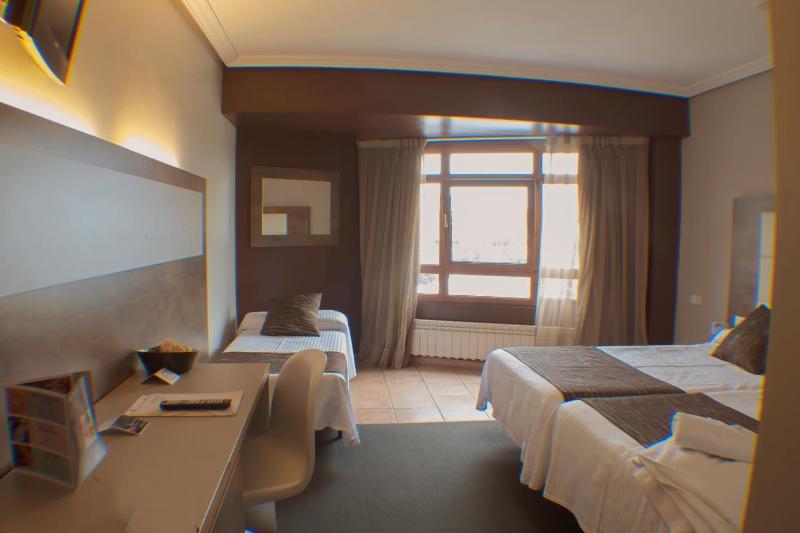 Triple Room image 3