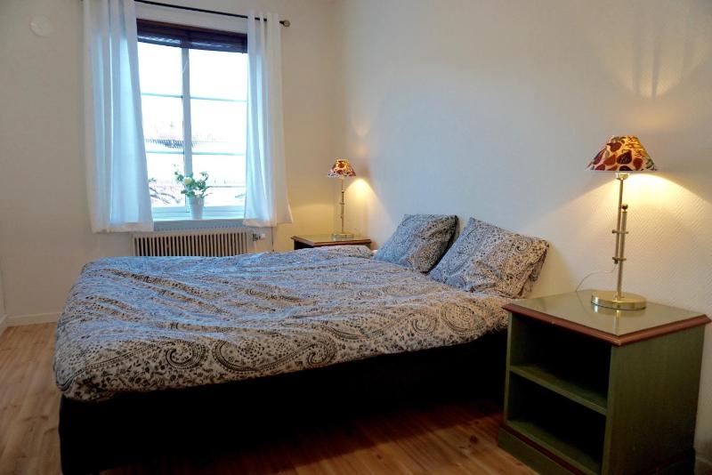 Standard Double Room with Shared Bathroom image 4