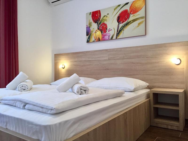 Double or Twin Room with Balcony image 2