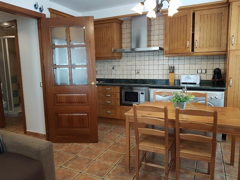 One-Bedroom Superior Apartment (2 Adults + 1 Child) image 4