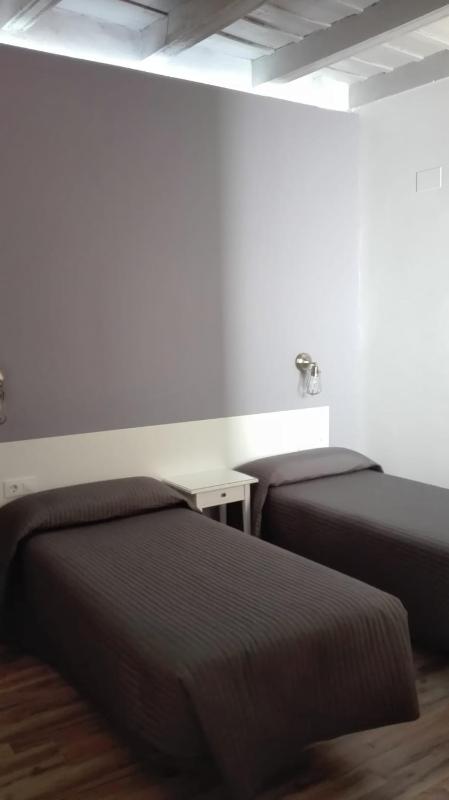 Superior Twin Room image 4