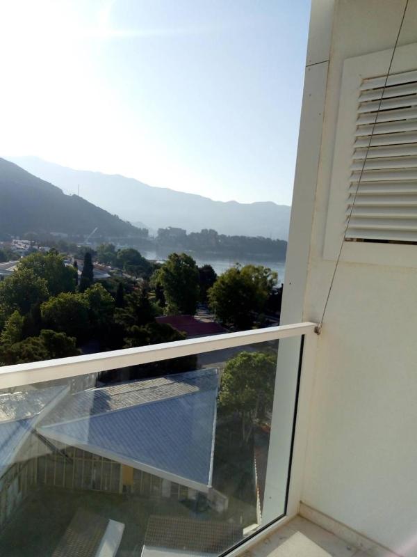 Apartment with Sea View image 2