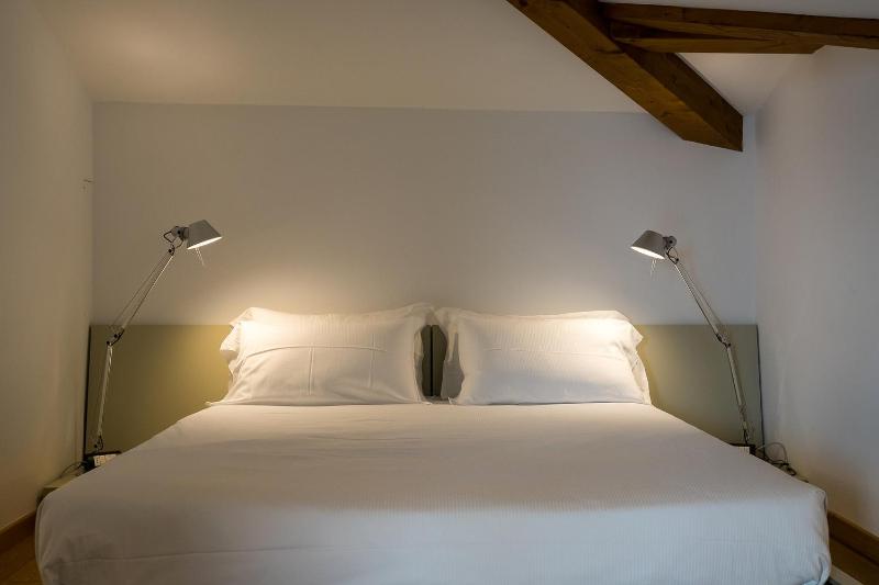 Junior Suite with Balcony image 3