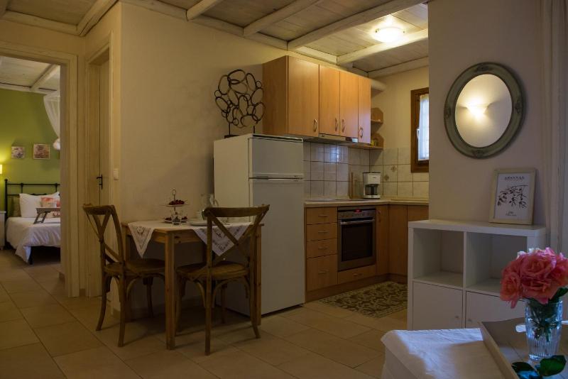 One-Bedroom Apartment image 2