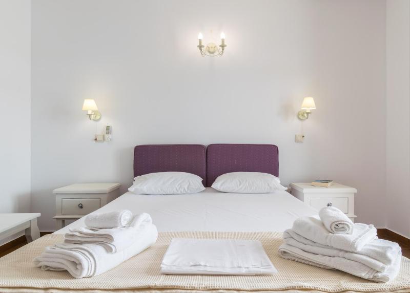 Double Room with Sea View image 4