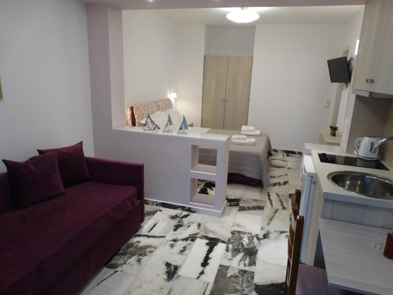 Studio with Sea View image 3